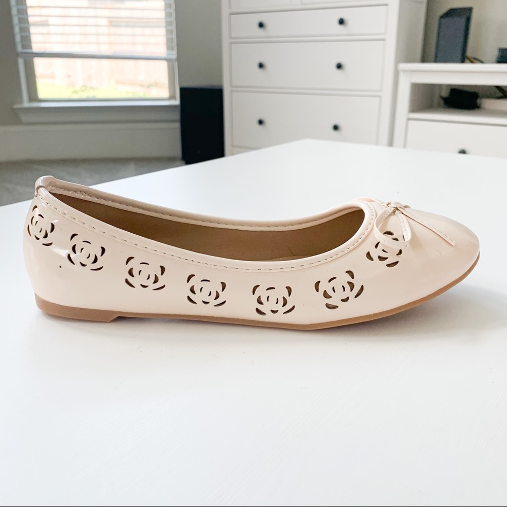 Rosegirl Beige Flats F11536 - Picture 2 of 8